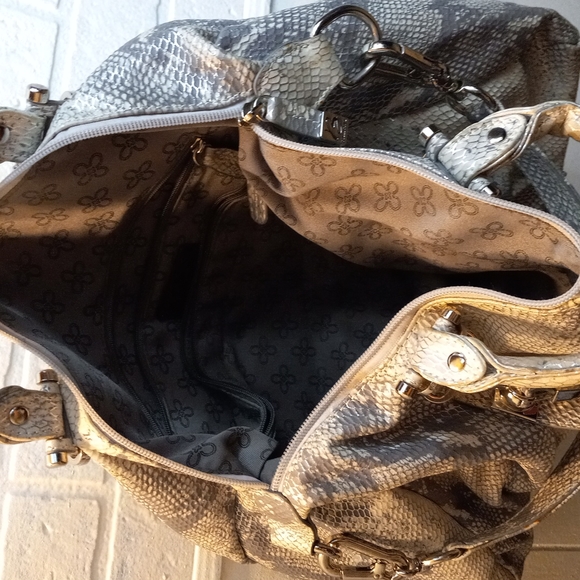 B collective leather purse - Picture 7 of 10